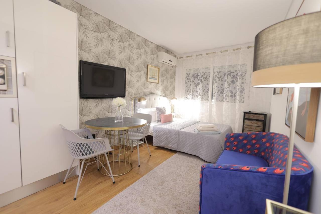 Estudio En Chueca / Gran Via Apartment